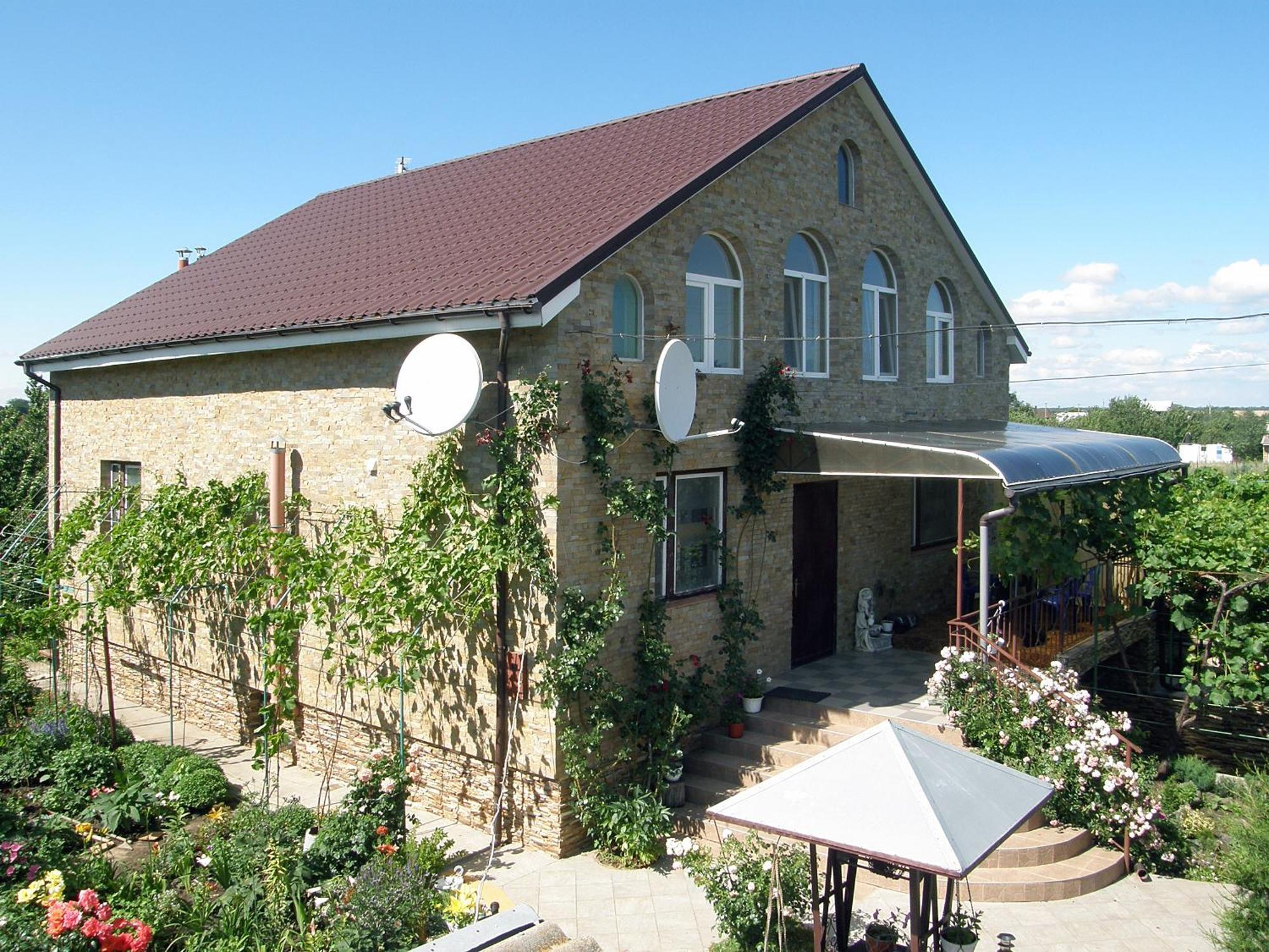 Guest House Kamenny Dom Karolino-Buhaz Exteriör bild
